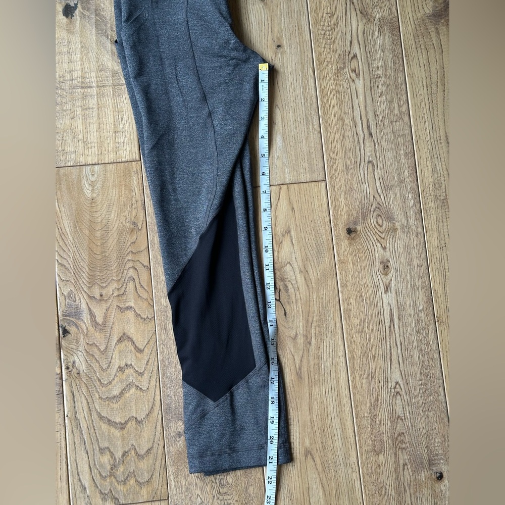 Lululemon Pace Rival Crop Size 2 - Picture 9 of 9